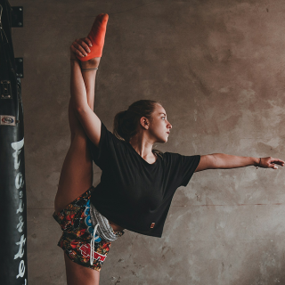 https://elevive.com/wp-content/uploads/2026/01/unsplash_L5VjCZp0ZSY-320x320.png